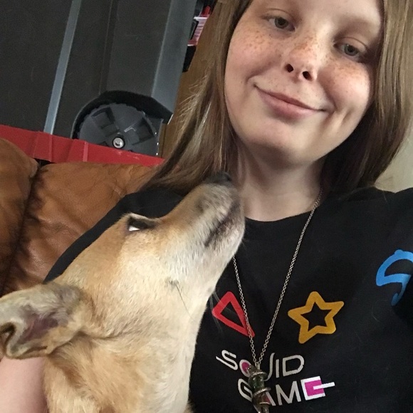 Meet your Posher, Alyssa - Picture 1 of 1